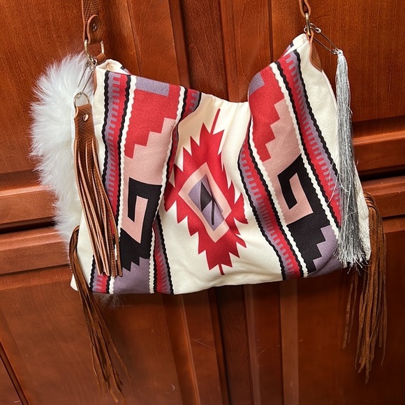 Handbags - ❤️ Southwestern Aztec Boho Cowgirl Vegan Purse Tote Bag Brand New Condition ❤️